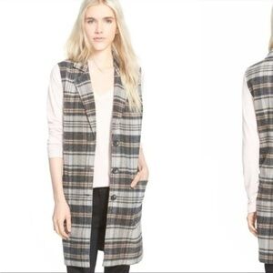 Hinge vest button up plaid size Medium tan and gray tartan column style